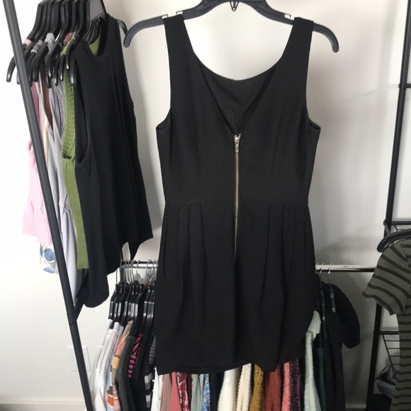 Dress - Picture 2 of 6